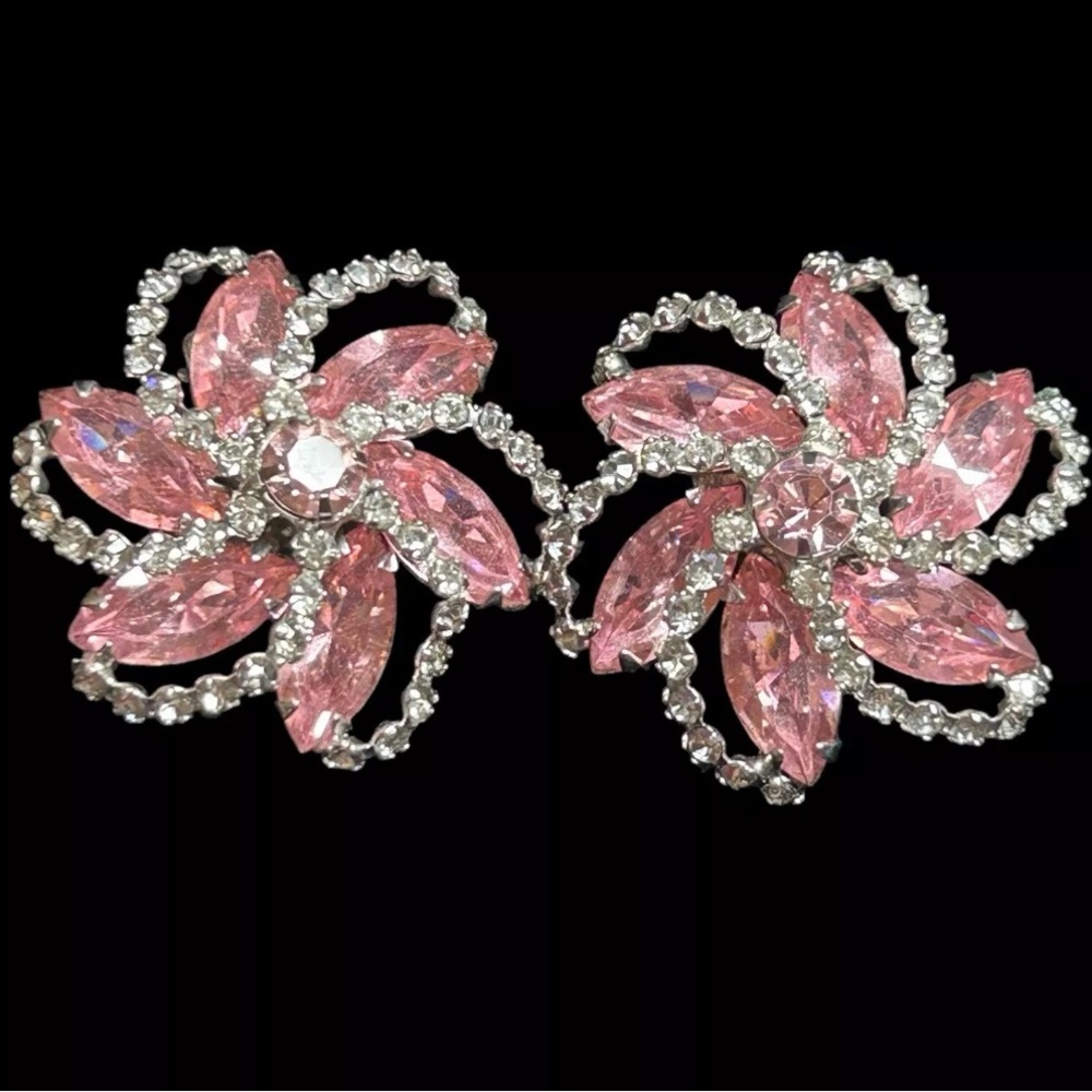 Signed Weiss Silvertone Clear & Pink Crystal Pinwheel Bracelet Clip On Earrings - Picture 5 of 13